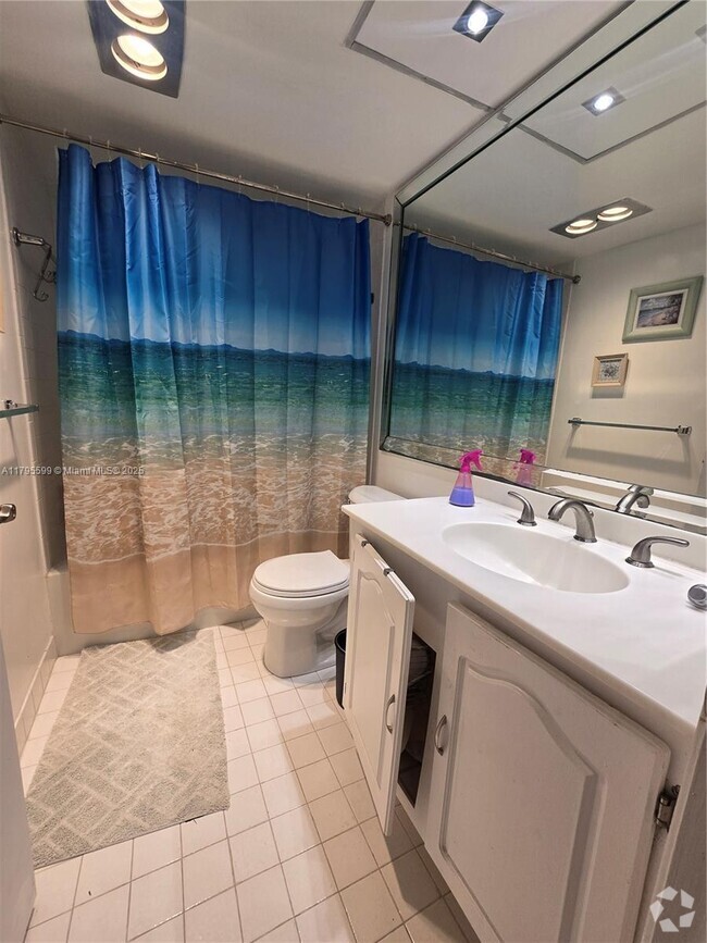 Building Photo - 1210 Bahama Bend
