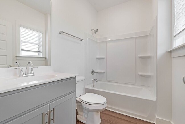 Foto del edificio - New Construction - 2 Bedroom Home in Premi...