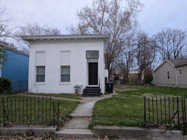 Photo - 2319 W Muhammad Ali Blvd House