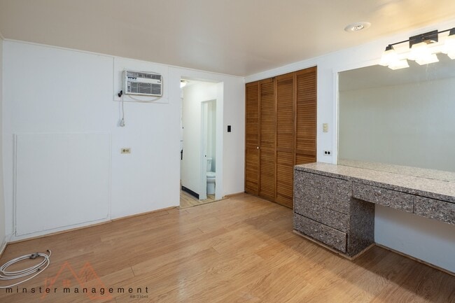 Foto del edificio - 1424 Ward Ave