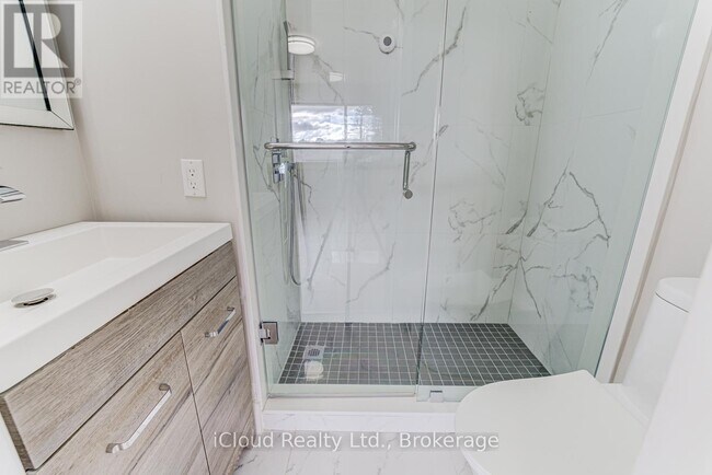 Photo du bâtiment - 22 Decarie Cir