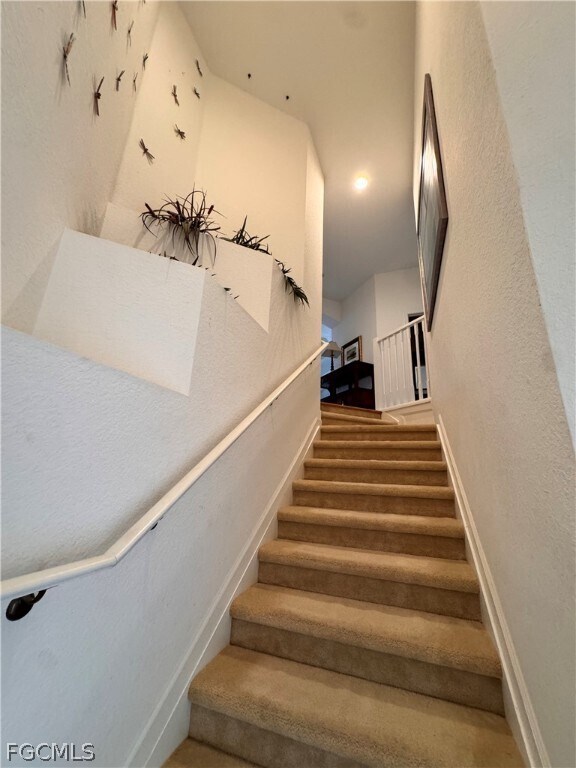 Foto del edificio - 14582 Bellino Terrace