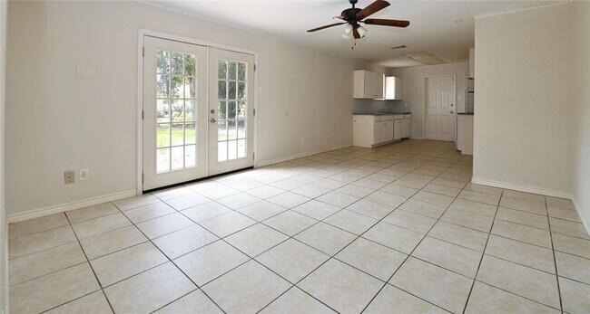 Foto del edificio - 4731 Pinebrook Ln