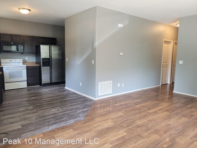 Building Photo - 3 br, 1 bath House - 404 N Madison