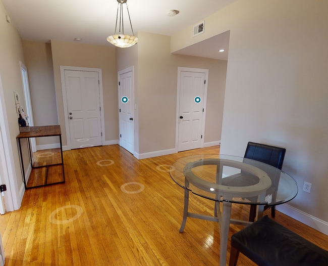 Building Photo - 2021 Commonwealth Ave