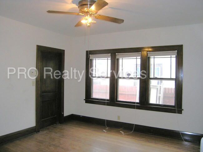 Foto del edificio - 4236 Emerson Ave N