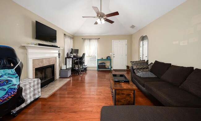 Foto del edificio - 134 Mayfair Ln