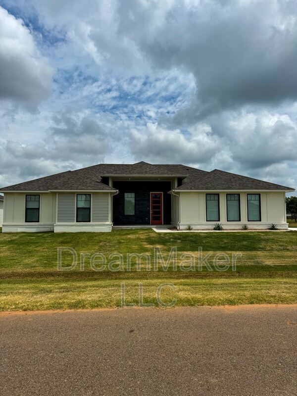 793 Apple Blossom Way, Goldsby, OK 73093 House Rental in Goldsby, OK