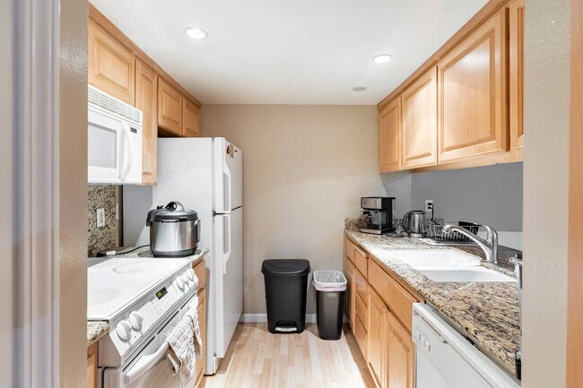 Foto del edificio - 5488 Roundtree Dr