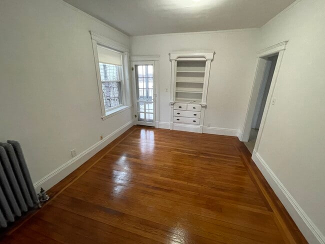 Building Photo - 30 Medfield St