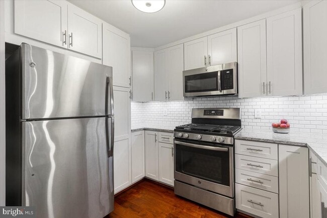 Building Photo - 350 G St SW