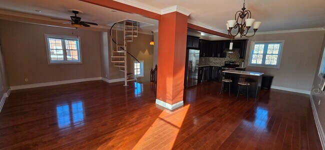 Foto del edificio - 8522 115th St