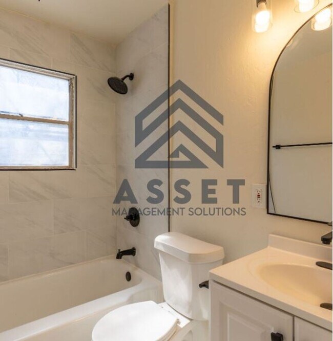 Foto del edificio - 422 E Northrup Dr