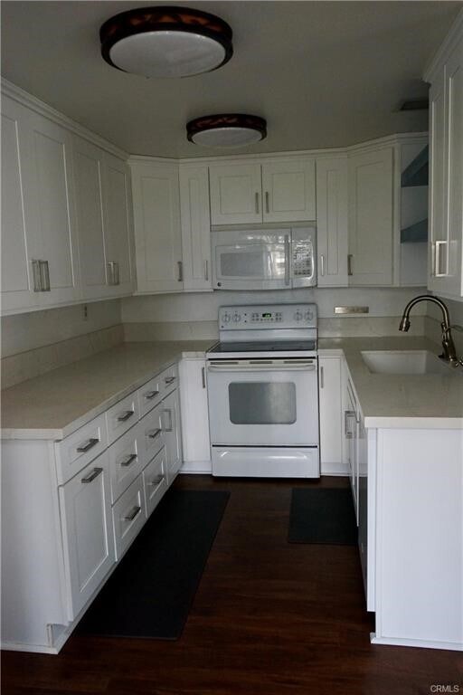 Building Photo - 701 Church Pl