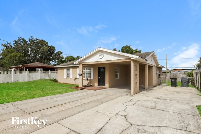 Building Photo - 425 Hampton Ave