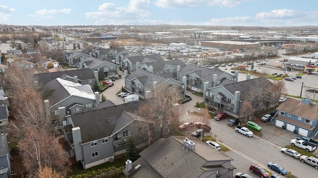 Building Photo - 9905 William Jones Cir