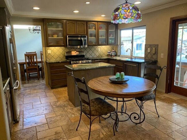 Building Photo - 30665 Yosemite Dr