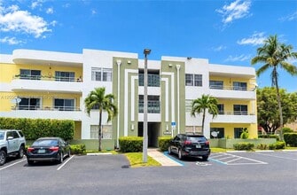 Building Photo - 10765 SW 108th Ave