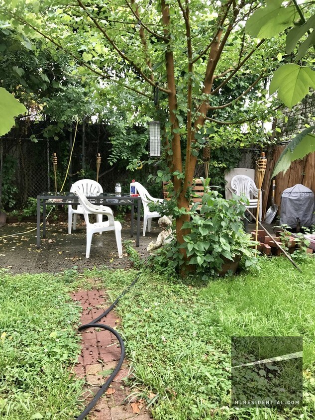 Primary Photo - 6528 Perry Ave