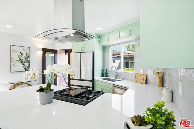Foto del edificio - 2454 4th St