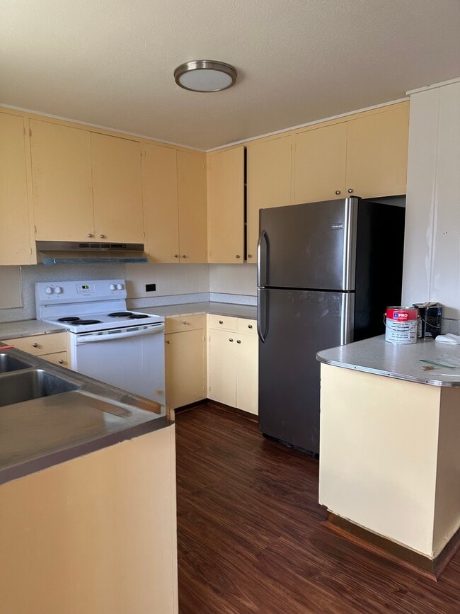 Building Photo - 373 Waiale Rd