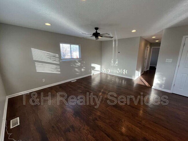 Foto del edificio - 333 N 7th Ave