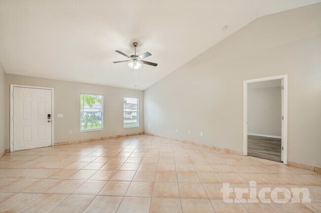 Foto del edificio - 104 Aurora Ln