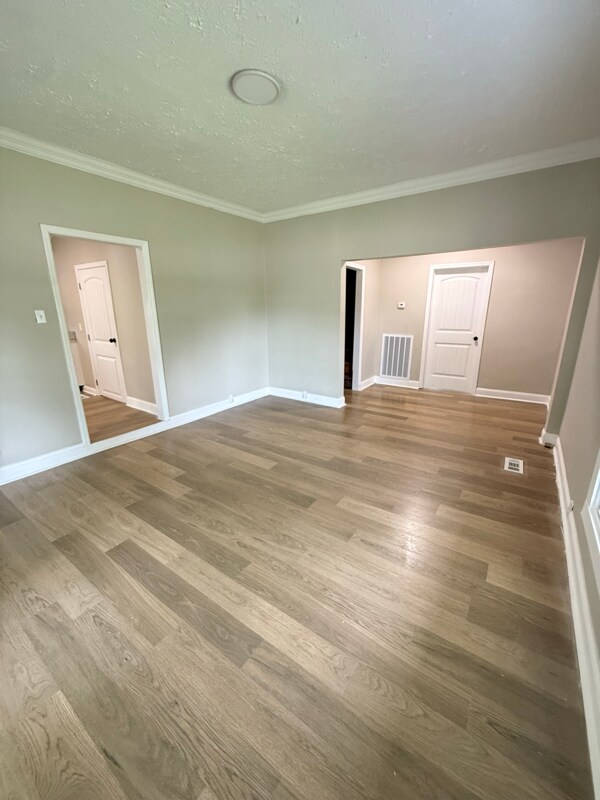 Building Photo - 501 5th St