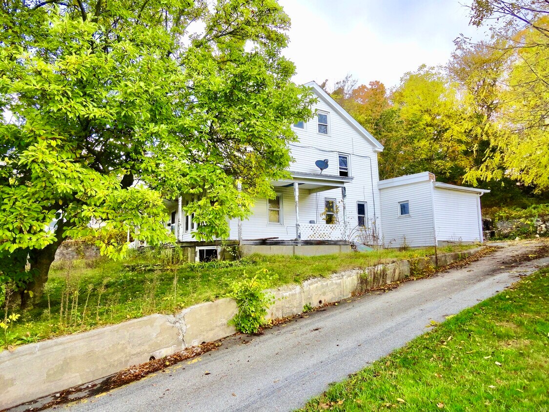 Foto principal - 830 Main St