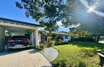 Building Photo - 1815 Barker Dr