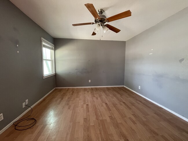 Building Photo - 3734 Avenue V