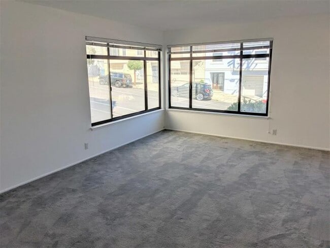 Building Photo - 2 bedroom in San Francisco CA 94121
