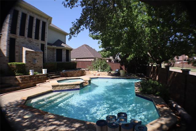 Building Photo - 1670 Oak Ridge Dr