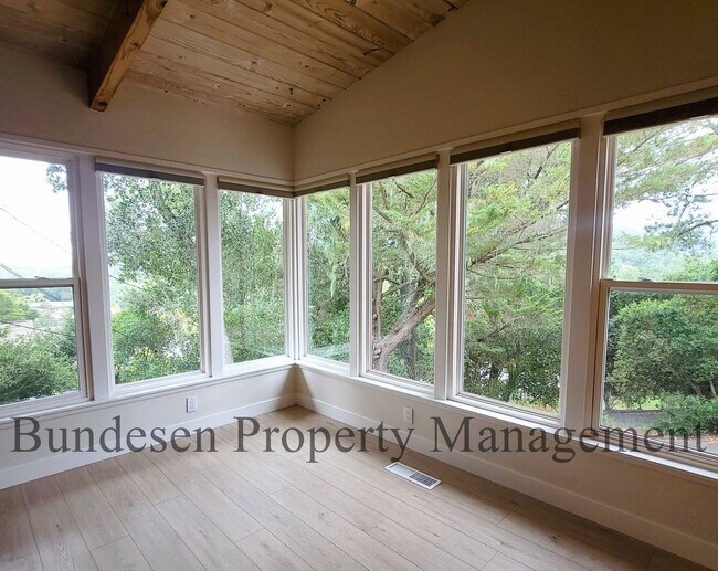 Foto del edificio - Serene and tranquil living