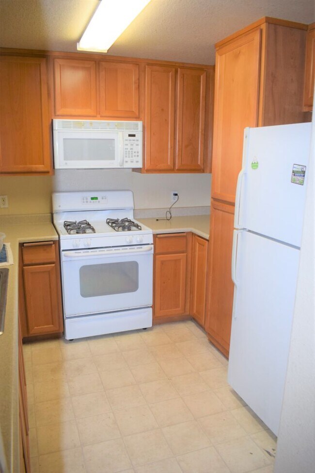 Foto del edificio - Resident Benefit Package Property