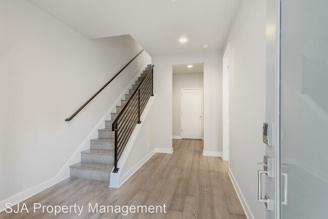 Foto del edificio - 4 br, 3.5 bath House - 11415 117th Ln NE #1