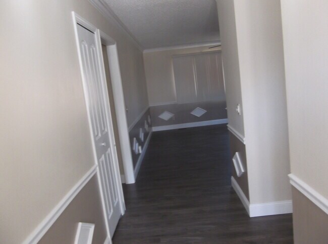 Building Photo - 2804 Rachel Rd