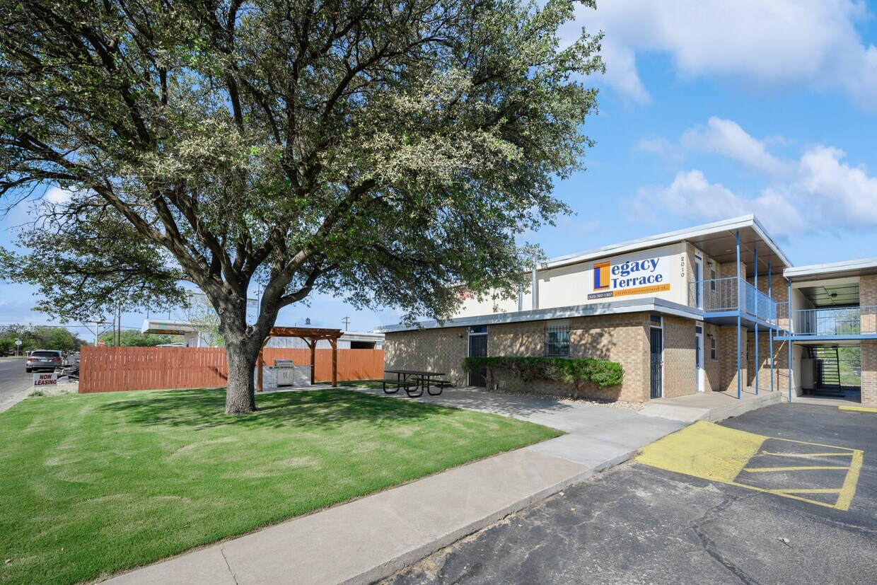 Legacy Terrace Apartments 2010 Greenwood St San Angelo, TX