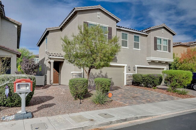 Foto del edificio - N Las Vegas Beautiful 3 bedroom townhome w...