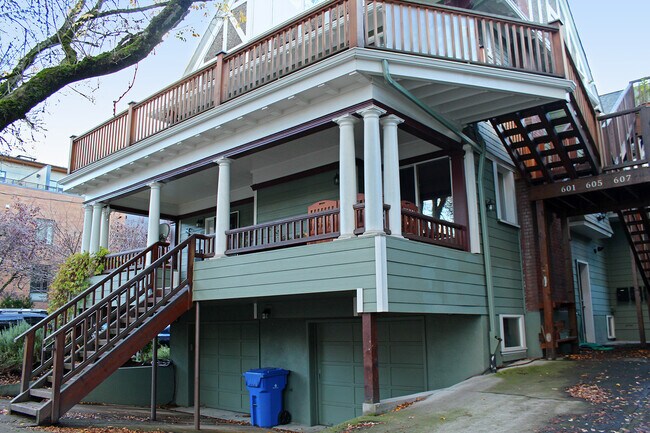 Foto del edificio - 601 NW 22nd Ave