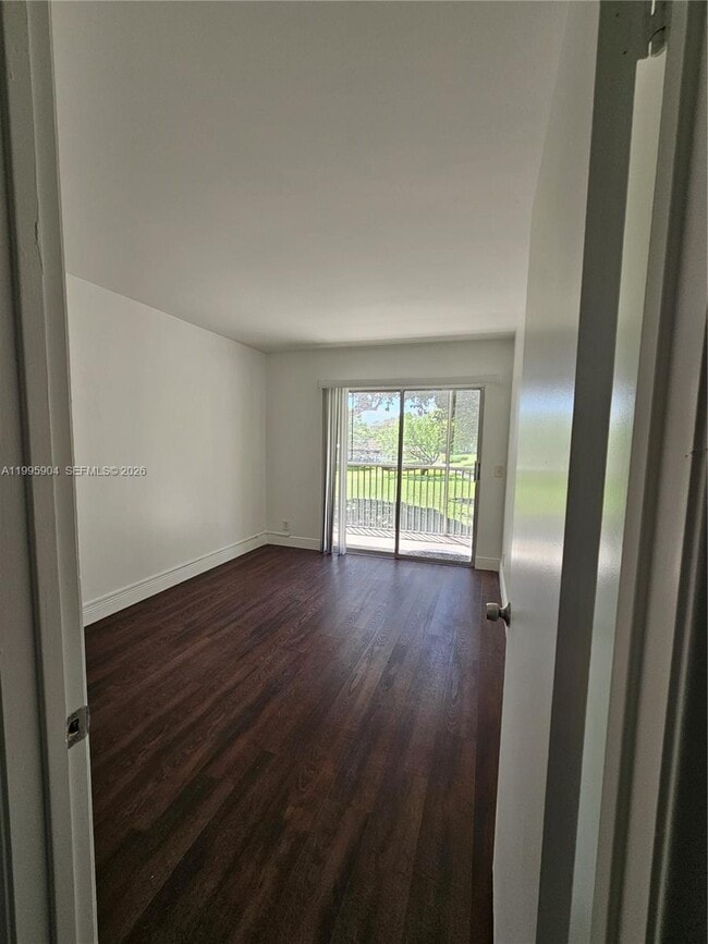 Building Photo - 800 SW 131st Ave