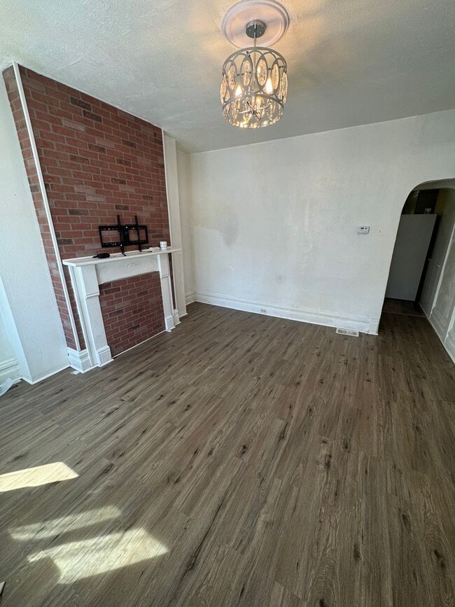 Building Photo - Spacious 3 bedroom, 2 bath home in Sharpsburg