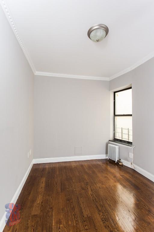 Building Photo - 326 E 100th St