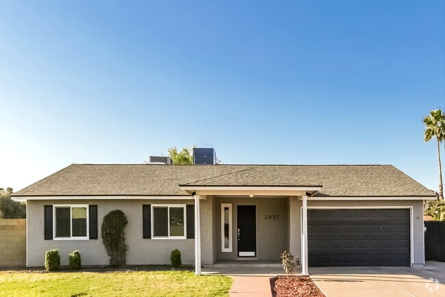 Building Photo - 2937 E Inverness Ave