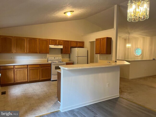 Building Photo - 38601 Ted Dr