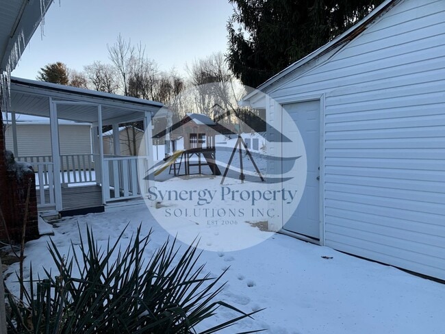 Building Photo - Madison Schools