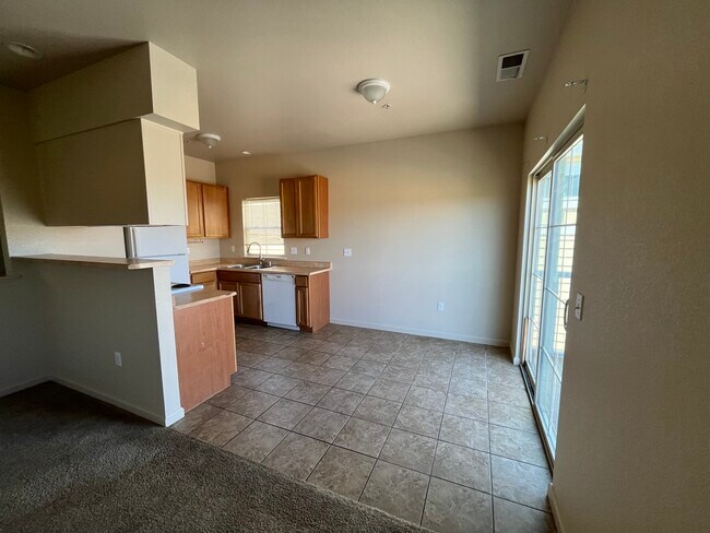 Building Photo - 2507 N Village Dr