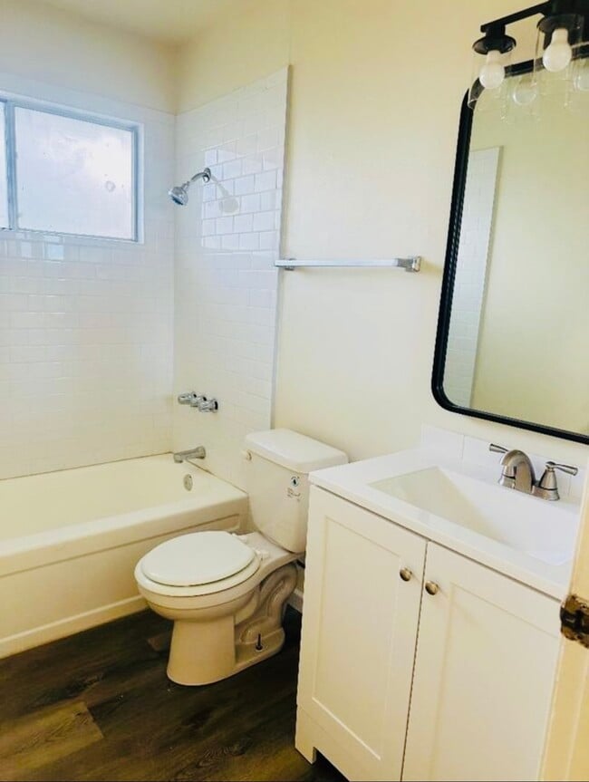 Foto del edificio - 1707 W Swain Rd