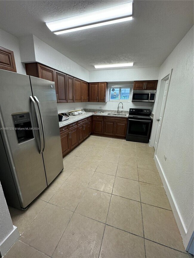 Building Photo - 543 NW 58th St