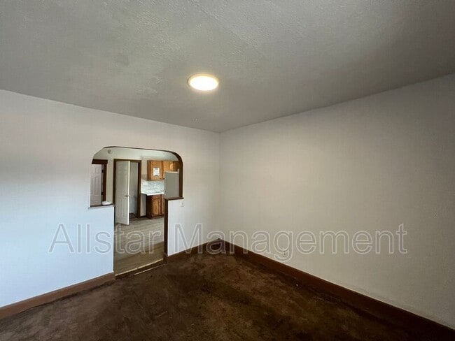 Foto del edificio - 3611 E 116th St
